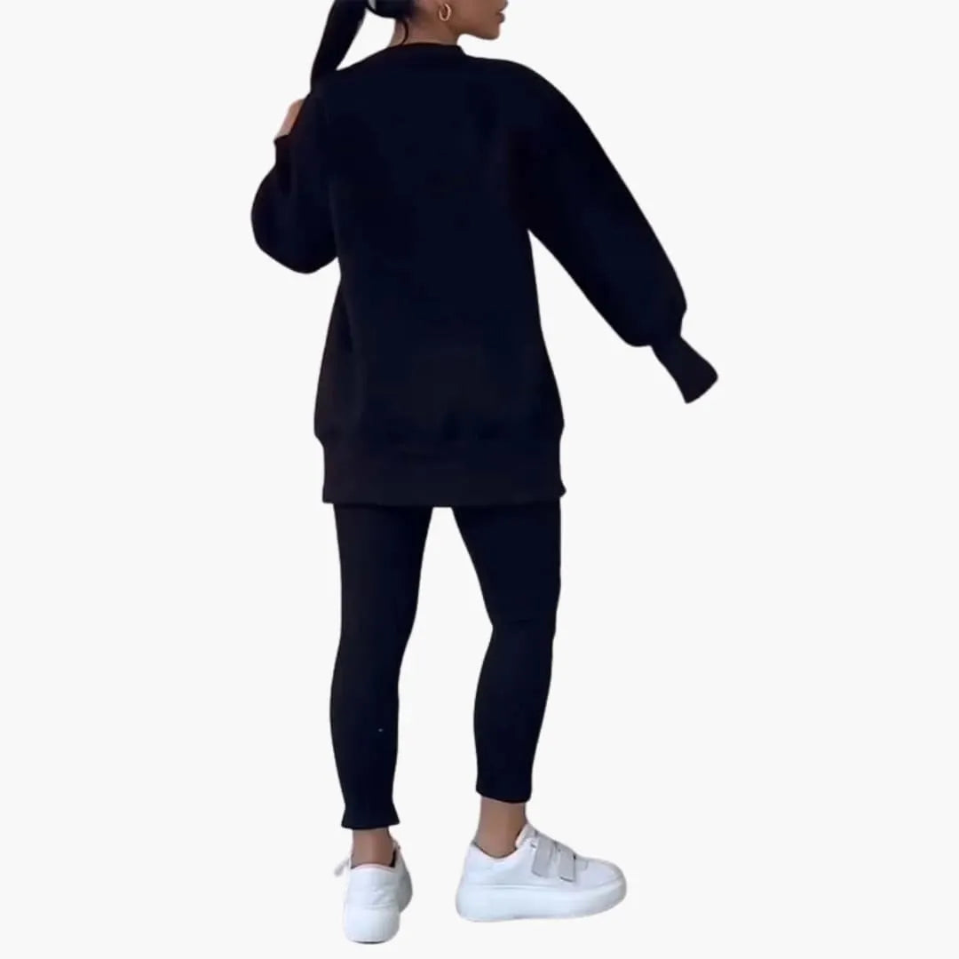 Womenâ€™s two-piece set with long sleeves and trousers