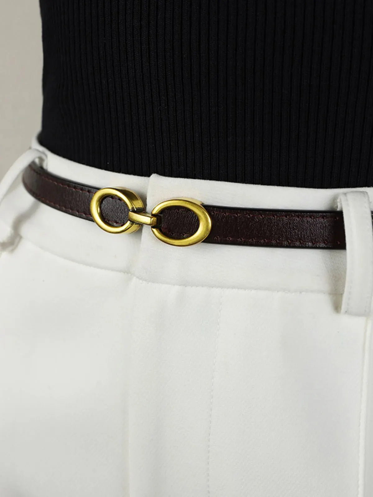 SOFIE | Smalle Leren Damesriem Met Gouden Ringengesp – Stijlvol, Elegant & Verstelbaar