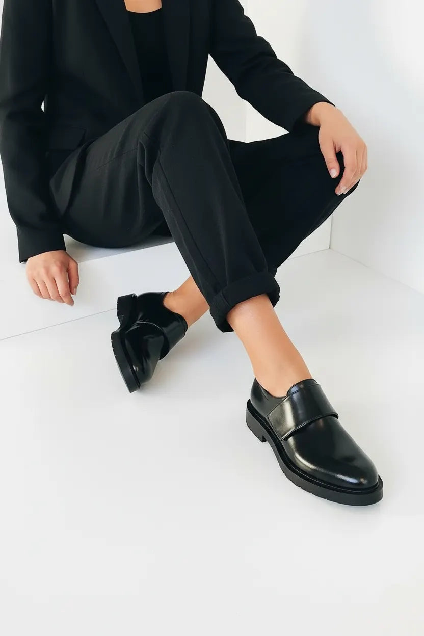 Lackleder Loafer | Auffälliger Riemen | Smart Casual