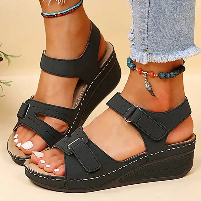 FootFlair™ Bequeme orthopädische Sandalen für Frauen