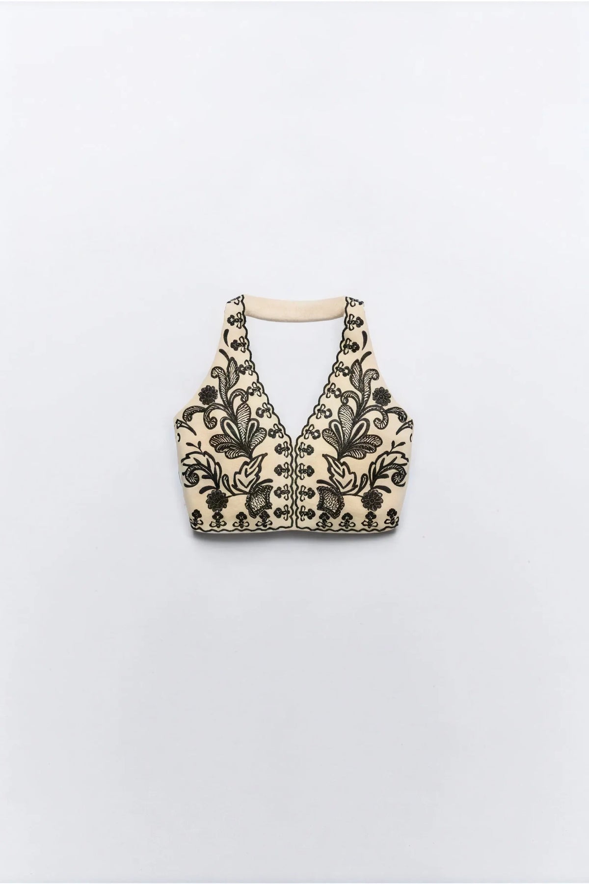 Sommerliches Top mit Stickerei