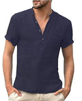 - Poloshirt mit V-Ausschnitt