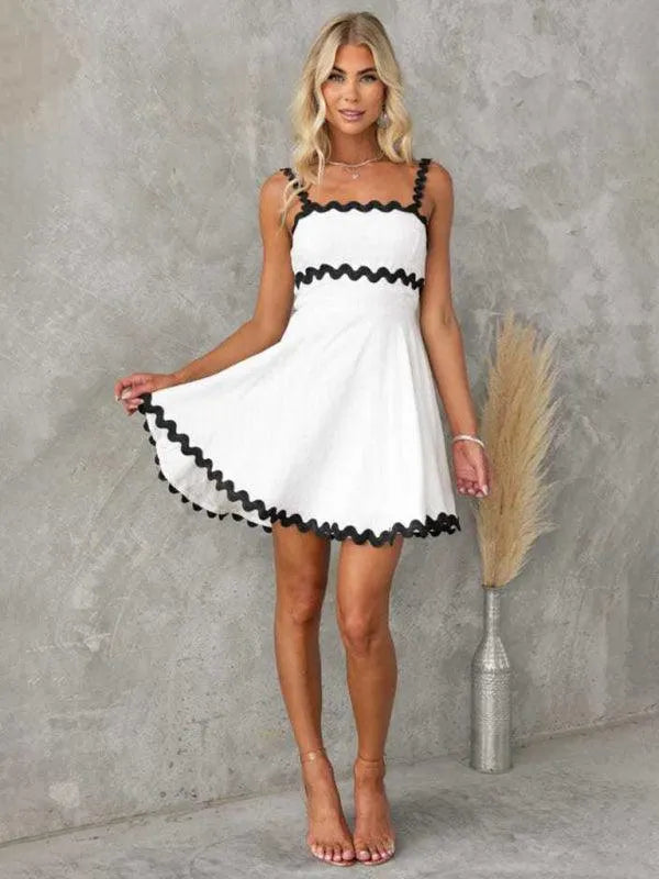 NAOMI | Zomerse flared Jurk met Klassieke Biezen