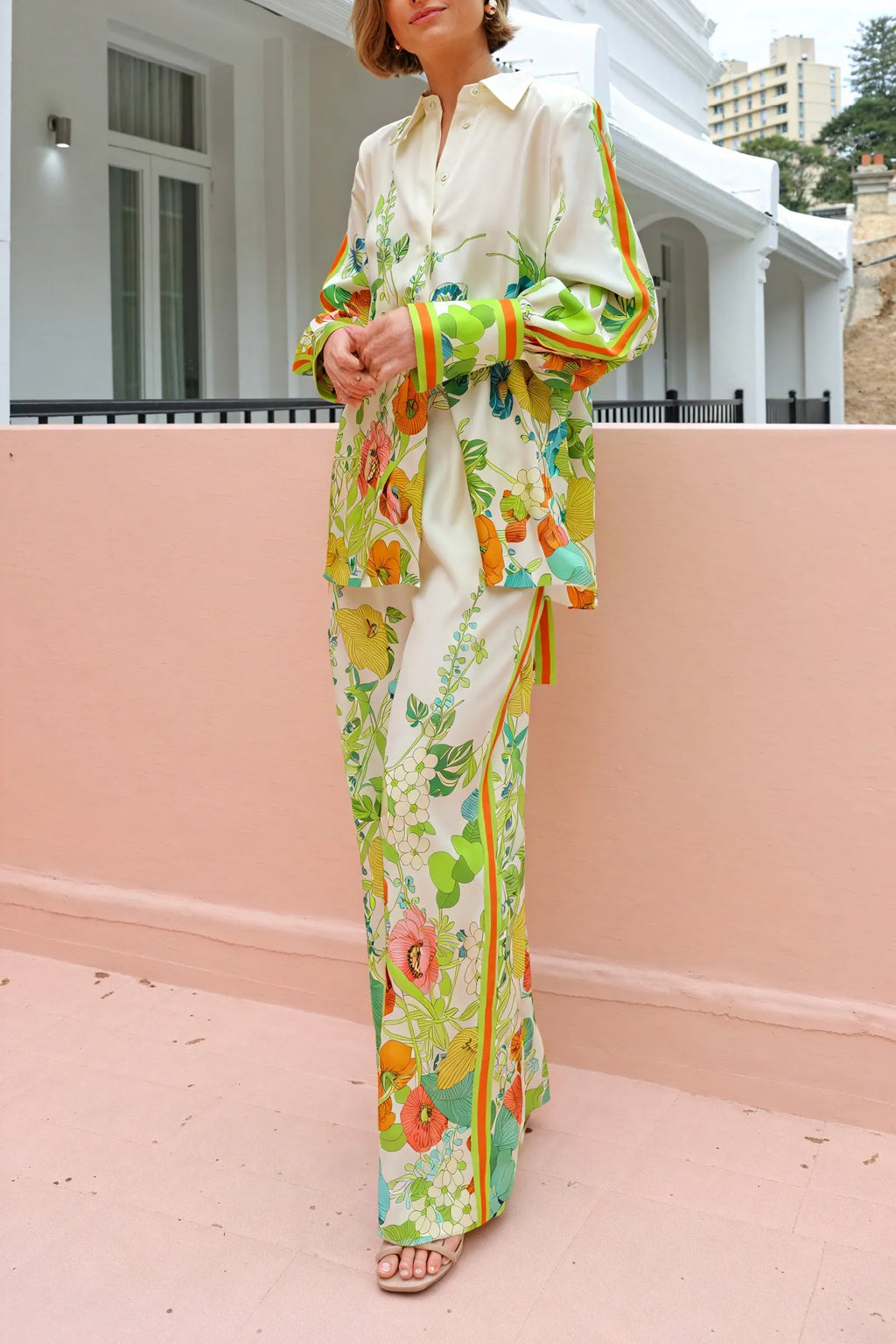 Floral Suit: Sommerliche Eleganz