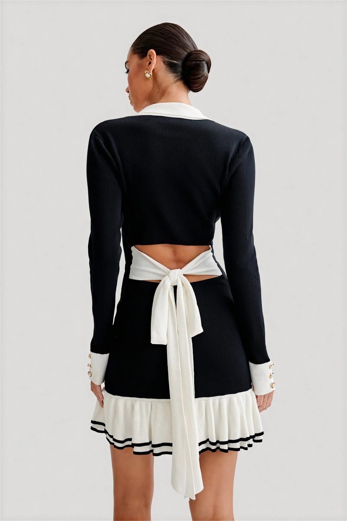 Elegantes Kleid mit RÃ¼schensaum