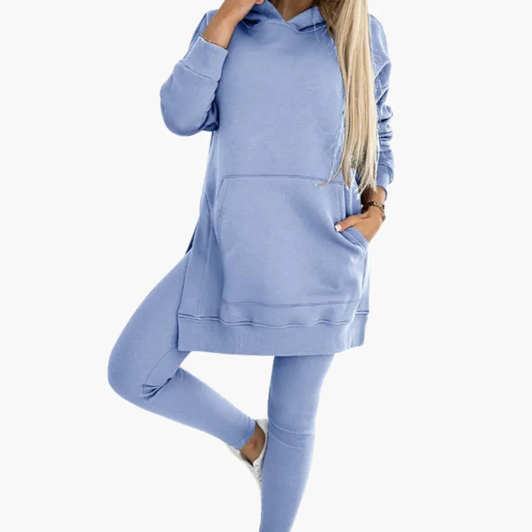 Womenâ€™s two-piece set with hood and leggings
