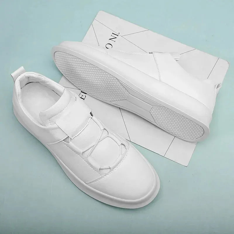 Moderne Leder-Sneaker mit niedrigem Schaft