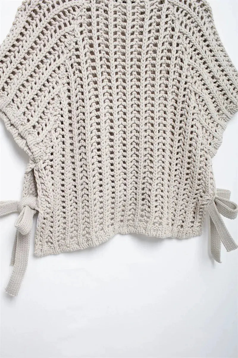 NOÉMI | Gebreide Cropped Dames Top met Strikdetails – Luchtig, Trendy & Zomers