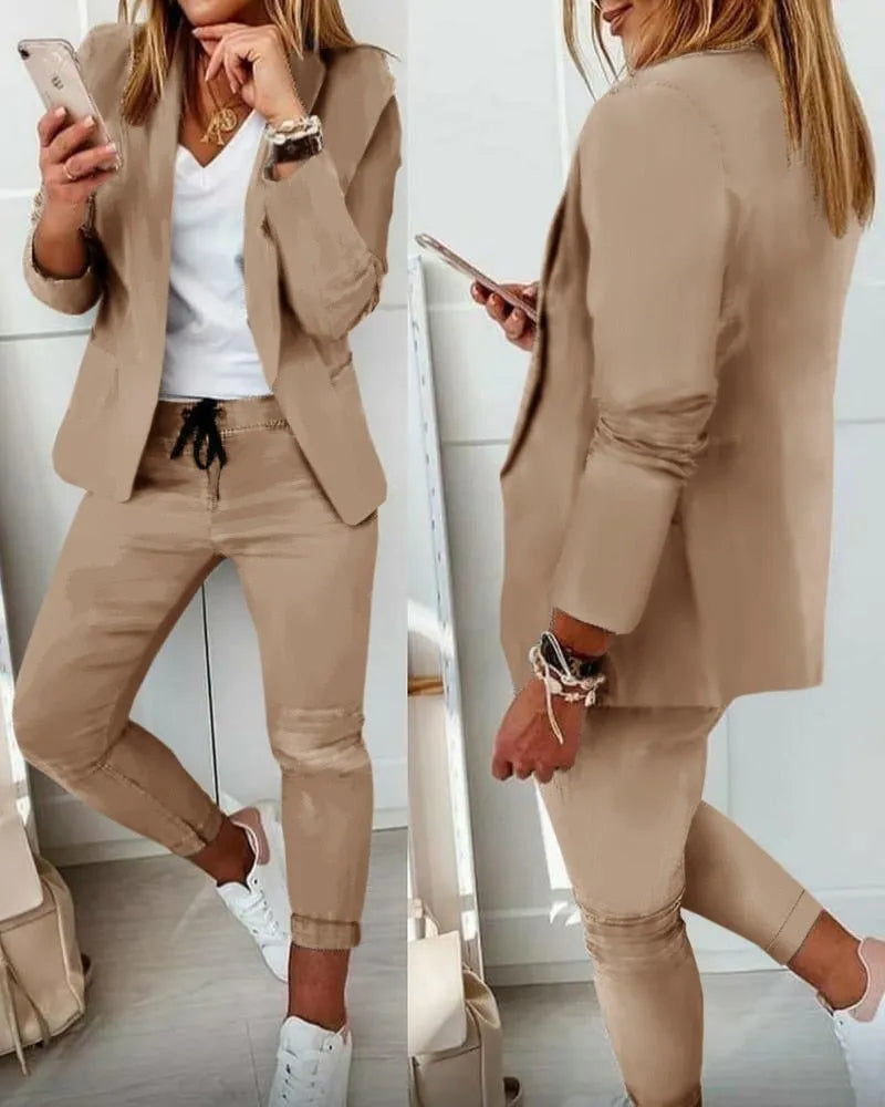 - Blazer und Hose als Set