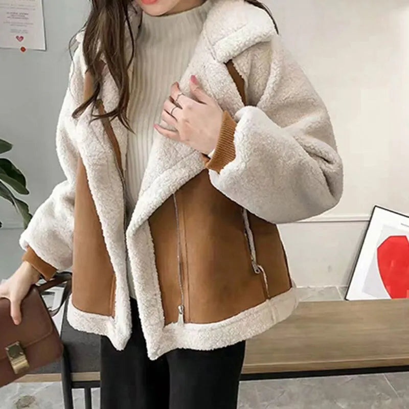 Zweifarbiger Mantel – Faux Shearling Futter & Wildleder-Optik