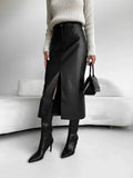 PATRICIA | Zwarte Leren Dames Rok Met Split - Luxe, Stijl & Veelzijdig