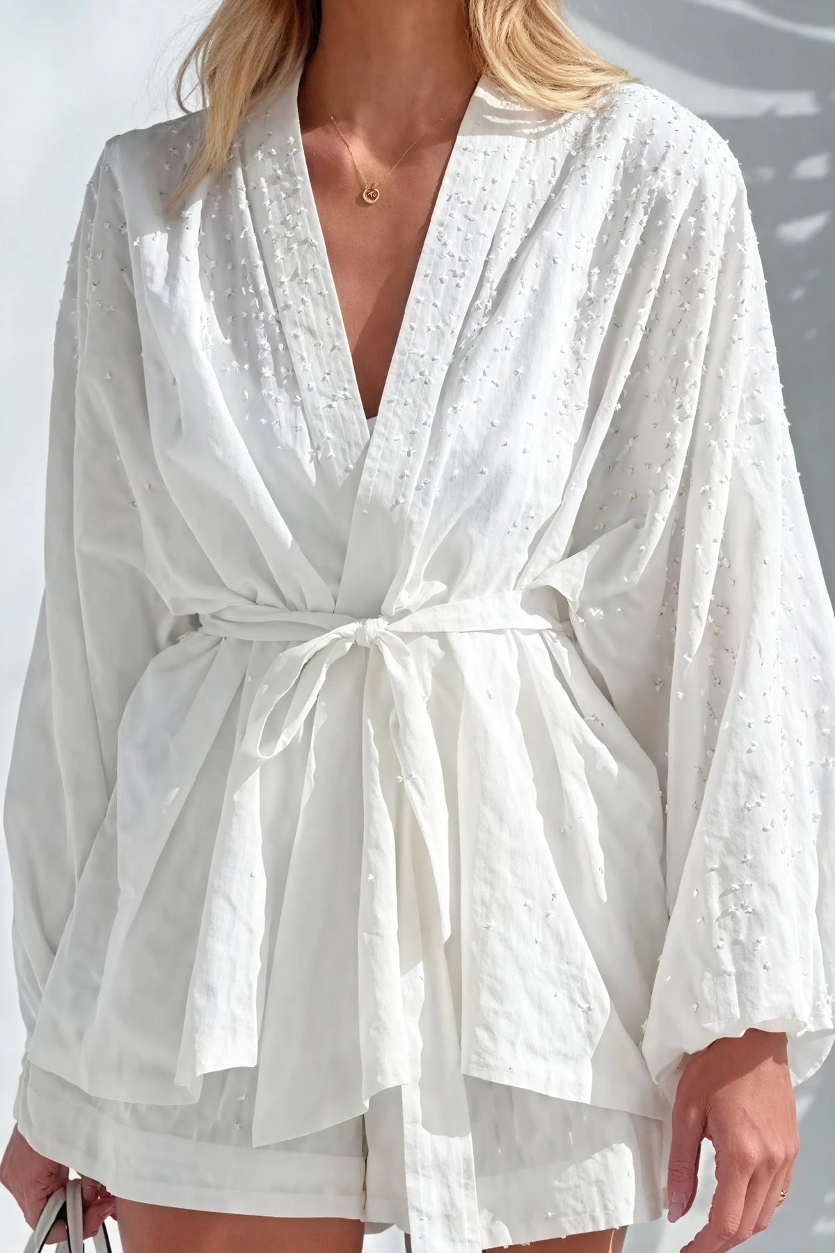 Texturierter Kimono mit GÃ¼rtel