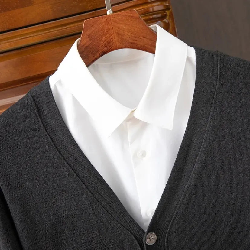 Herren Strickjacke Mit KnÃ¶pfen, Leichtes Material, V-ausschnitt, Klassischer Stil