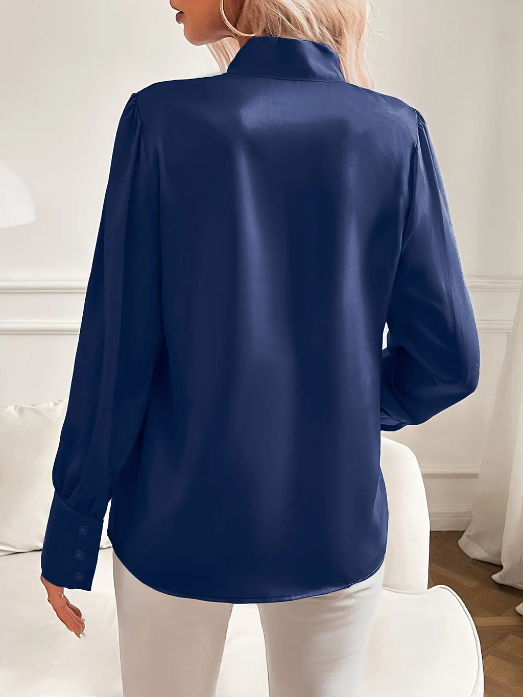 Elegante Bluse mit Schleifendetail