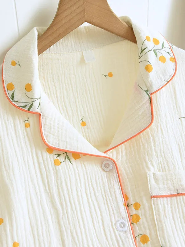 Women's Pajama Set with Flowers and Short Sleeves