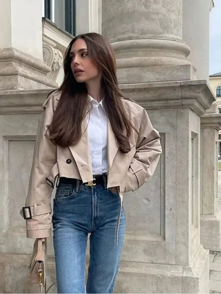 Modern Women's Cropped Trench Coat With Classic Lapels