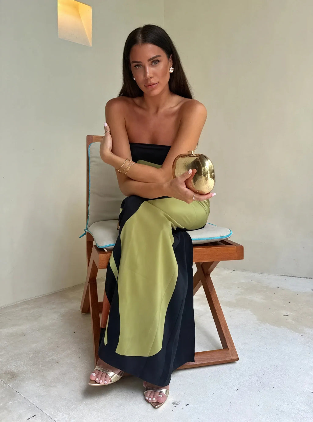 Abstraktes Maxi-Kleid mit Farbblockdesign