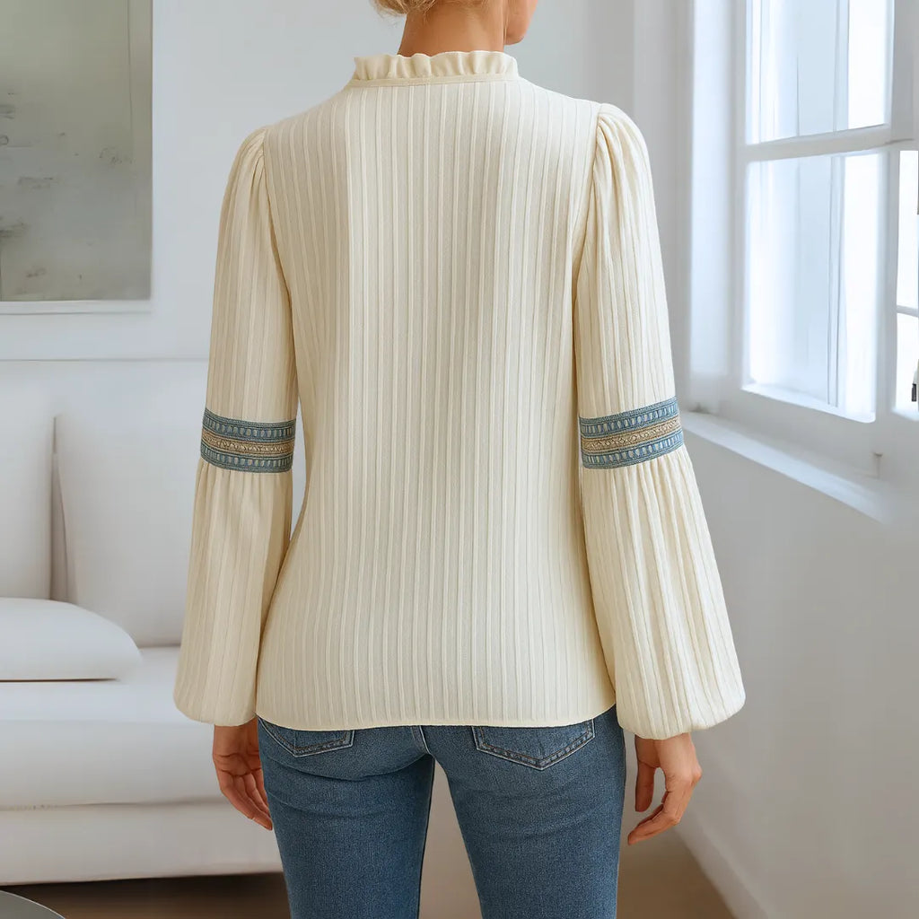 Daisy | Bluse med V-hals i blonde