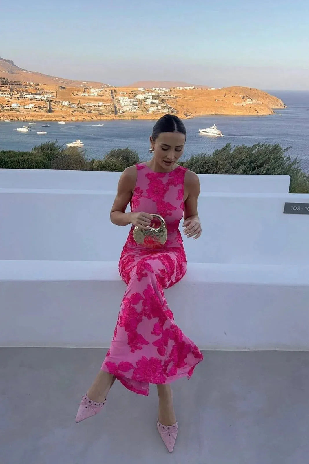 Floral Dress for Women with Maxi Length and Flowing Fabric