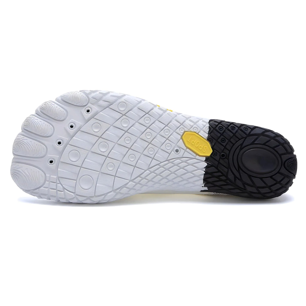 Barfußschuhe mit rutschfester Schutz.