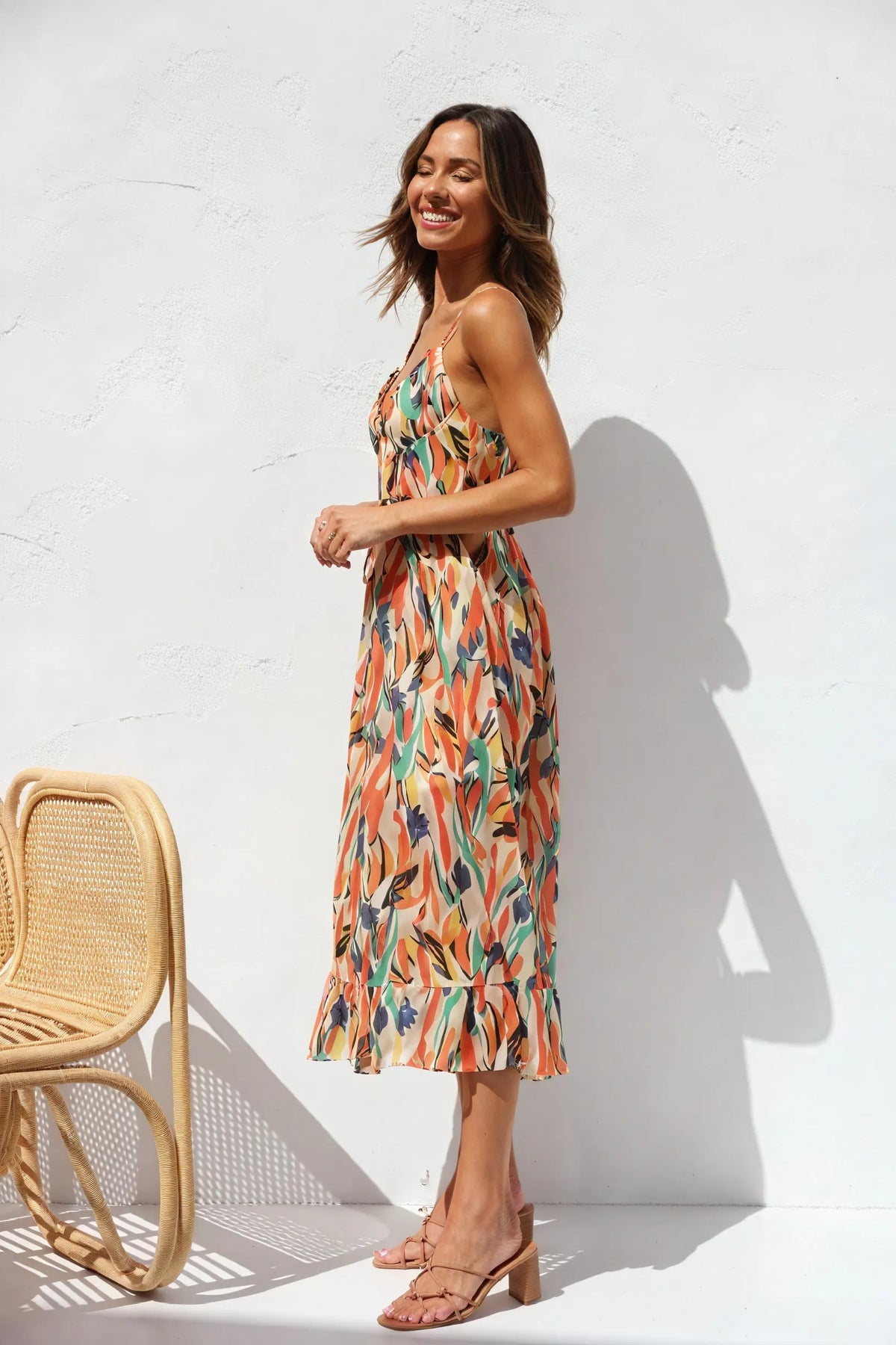 Fließendes Sommerkleid mit Blumenmuster
