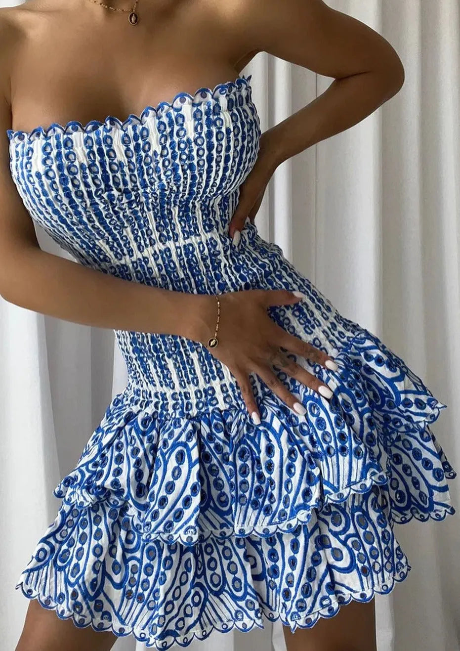 DOLCE | Strapless Zomerjurk Met Borduursel in Blauw â€“ Elegant, Luchtig & Verfijnd!