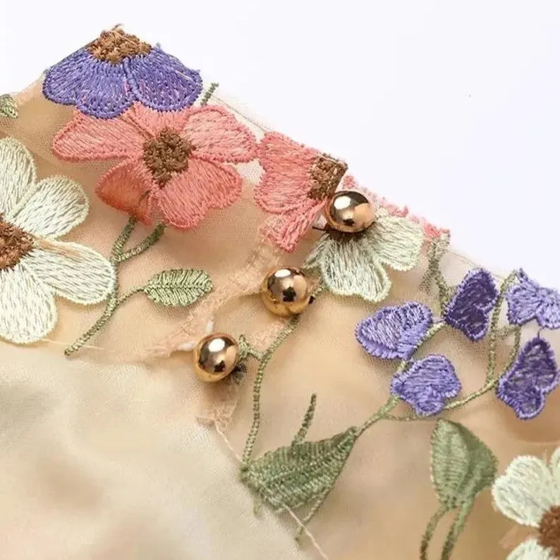 handgefertigtes Blumenkleid