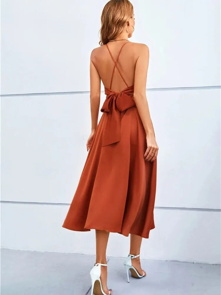 Stylisches Träger-Midi-Kleid