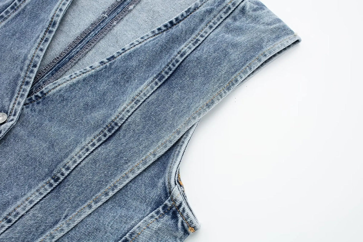 Taillierte Denim Weste mit V-Ausschnitt