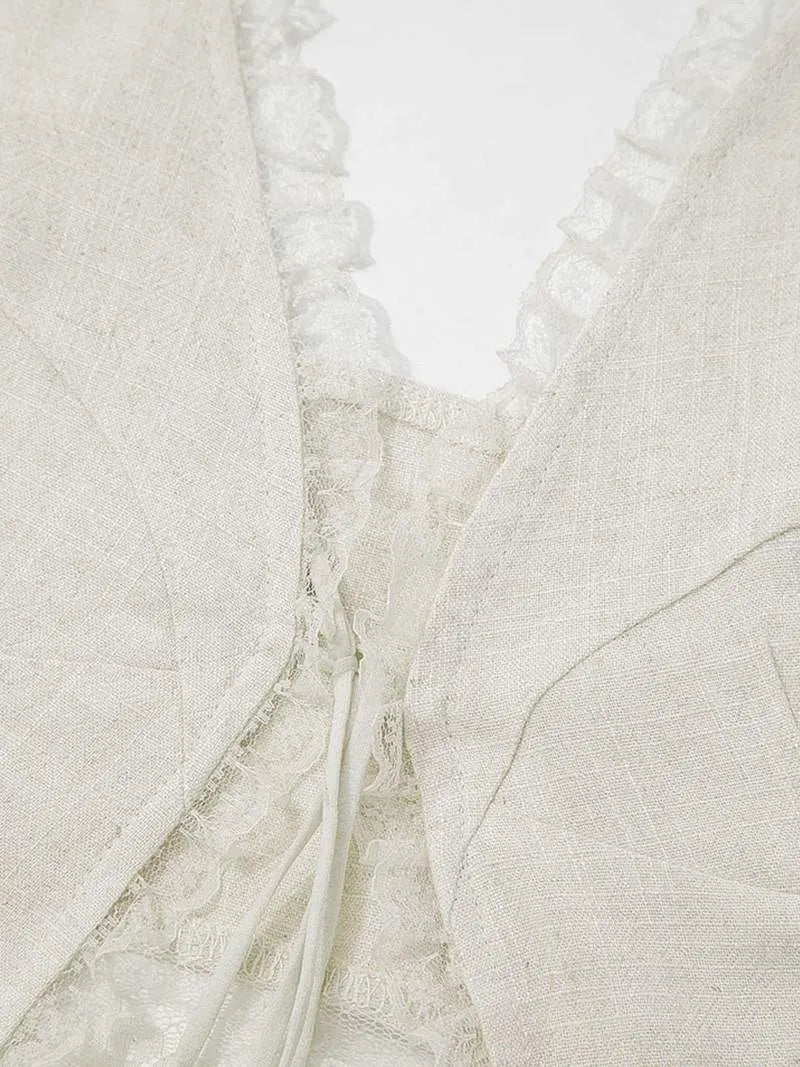 Zartes Top mit Spitze und Bindedetail