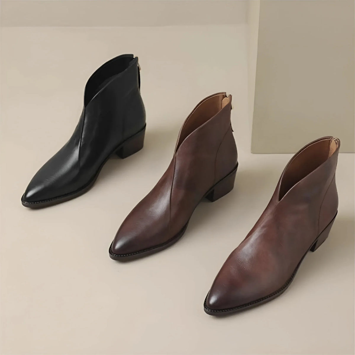 Dames Enkellaarsjes van Leer Met Rits & Blokhak – Elegant, Comfortabel & Stabiel