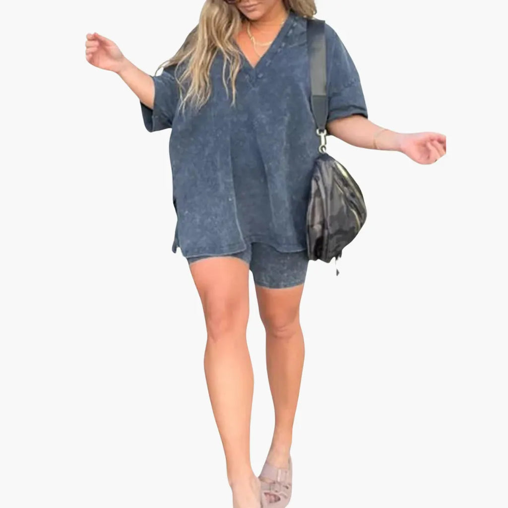 Womenâ€™s two-piece set with short sleeves and shorts