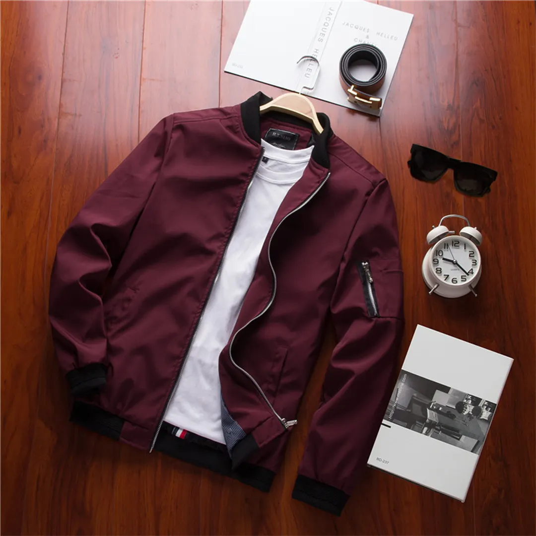 Stylische Und Kurze Sommerjacke Für Männer