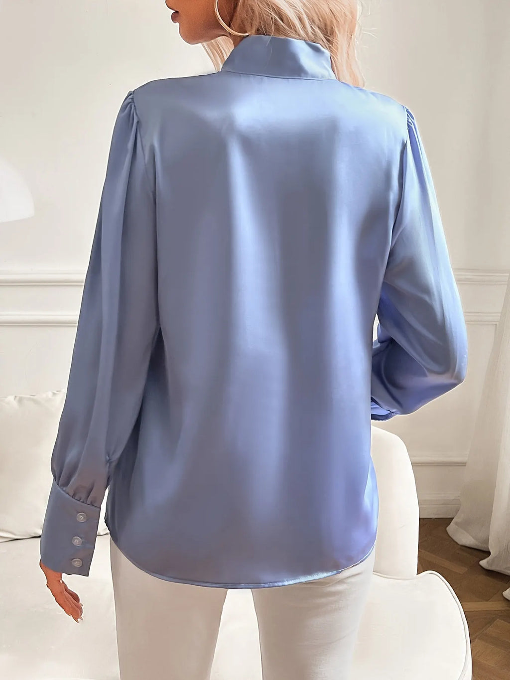 Elegante Bluse mit Schleifendetail