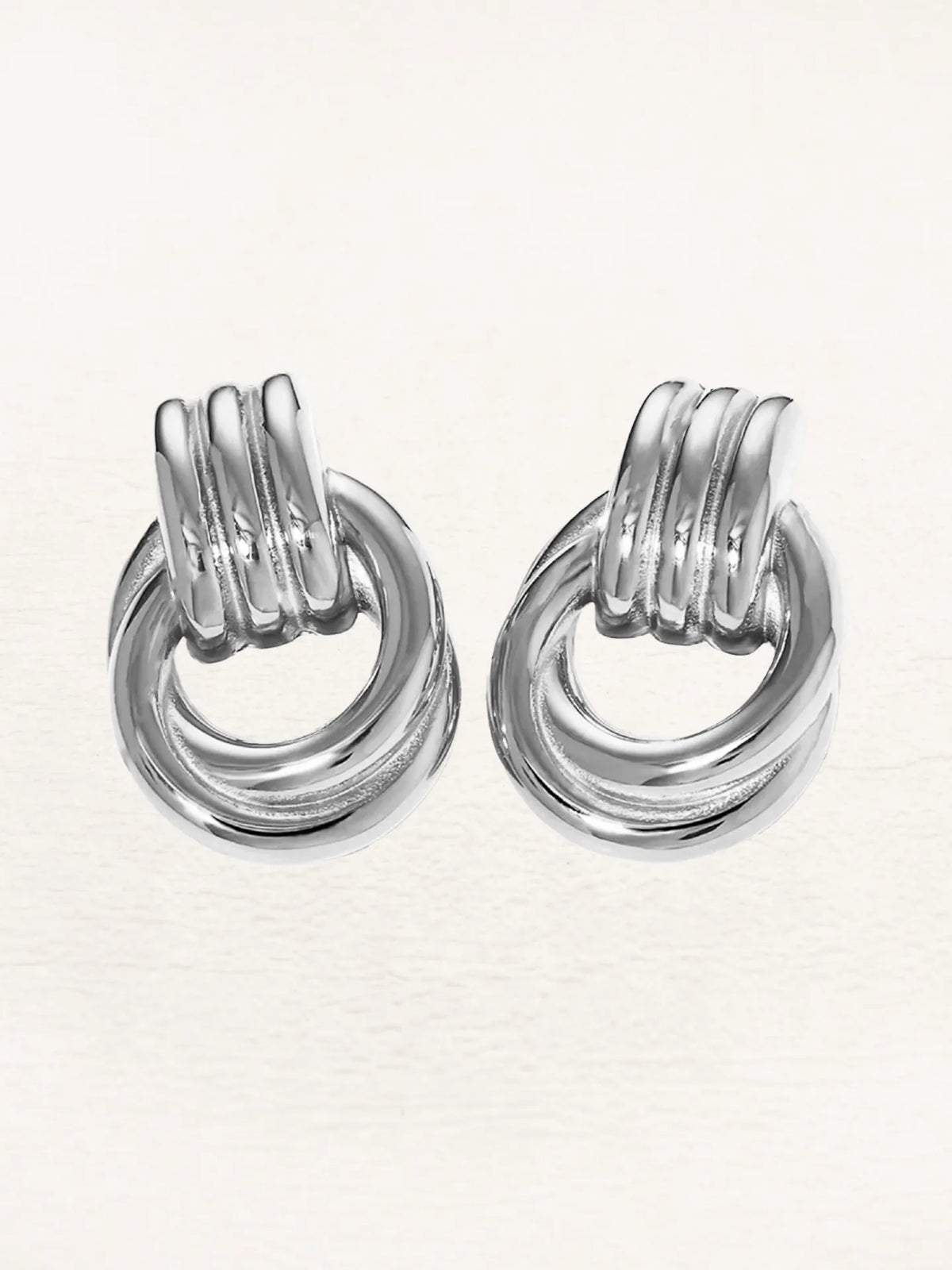 JINTEL | Gedraaide Statement Oorbellen Voor Dames In Zilver – Elegant, Modern, Lichtgewicht