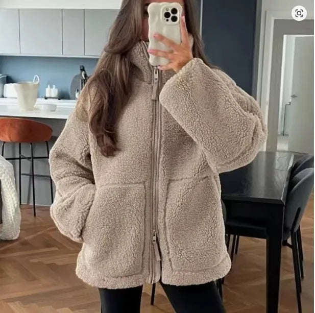 - Lammwolljacke fÃ¼r Damen
