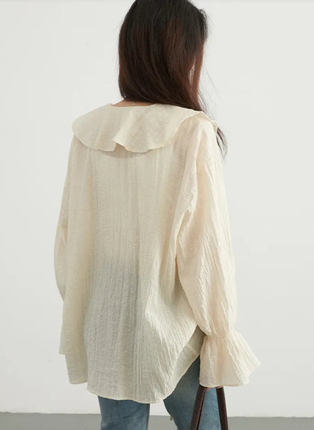LEONA | Luchtige Dames Blouse met Ruffle Kraag – Luchtige Zomerstijl met Romantische Flair
