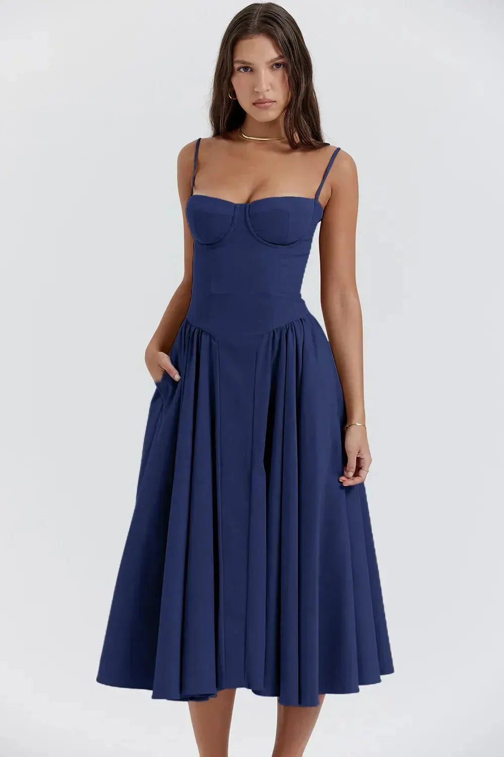 Midi-Kleid mit Spaghettiträgern & plissiertem Rock