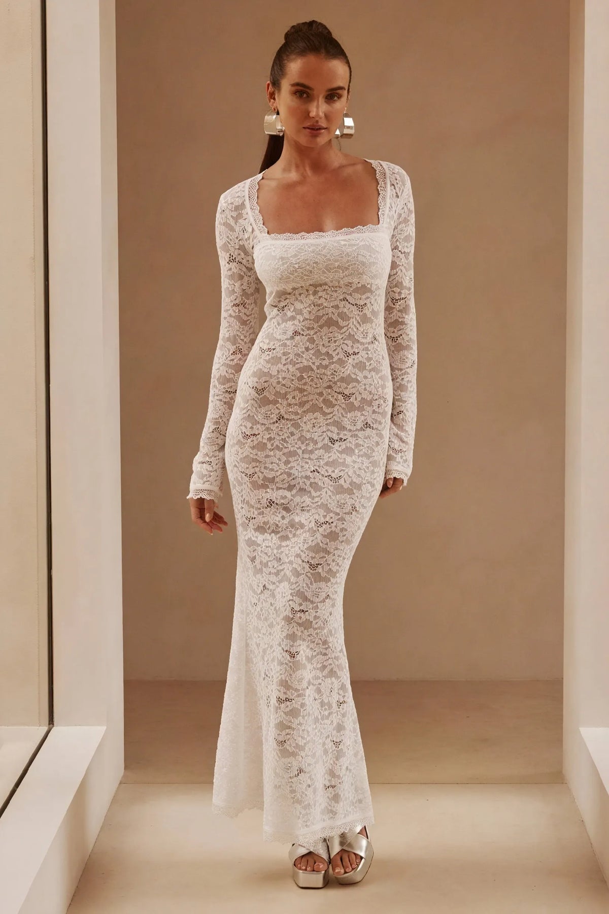 Elegantes Kleid mit Spitze und langen Ã„rmeln