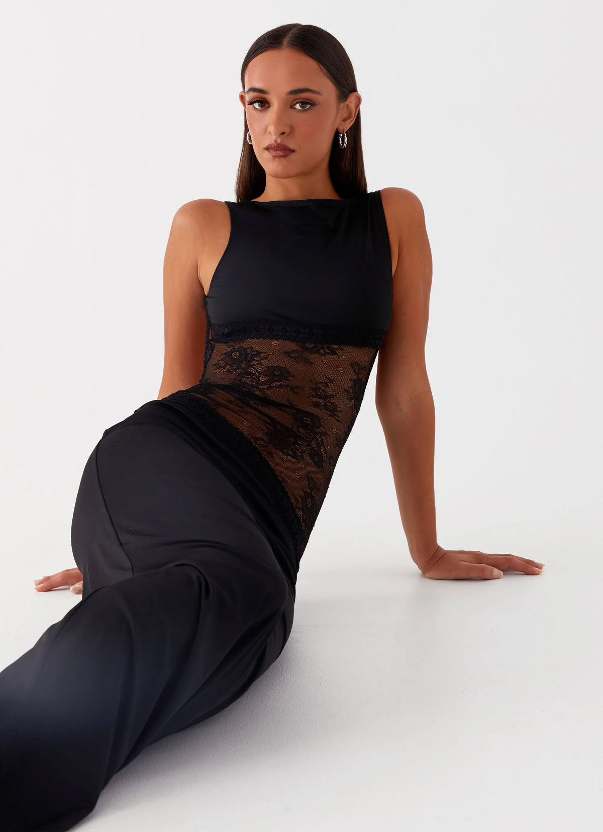 Ärmelloses Maxikleid mit exquisitem Spitzenpanel