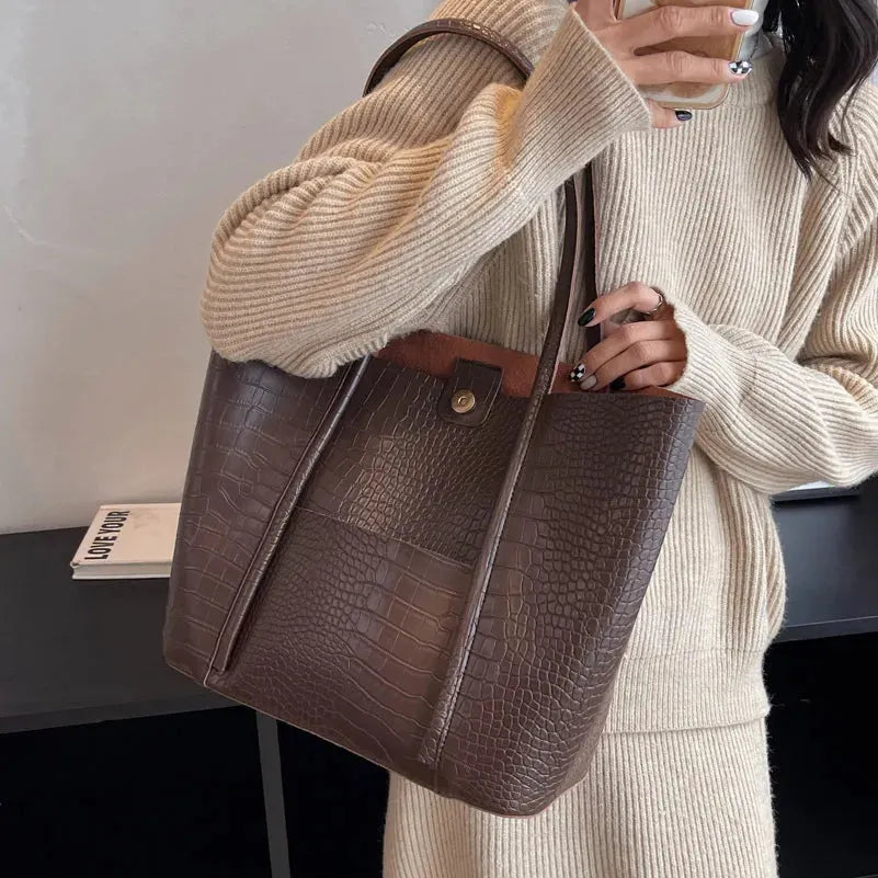 Blanca | Vintage Skuldertaske i Brunt Krokodilleskind