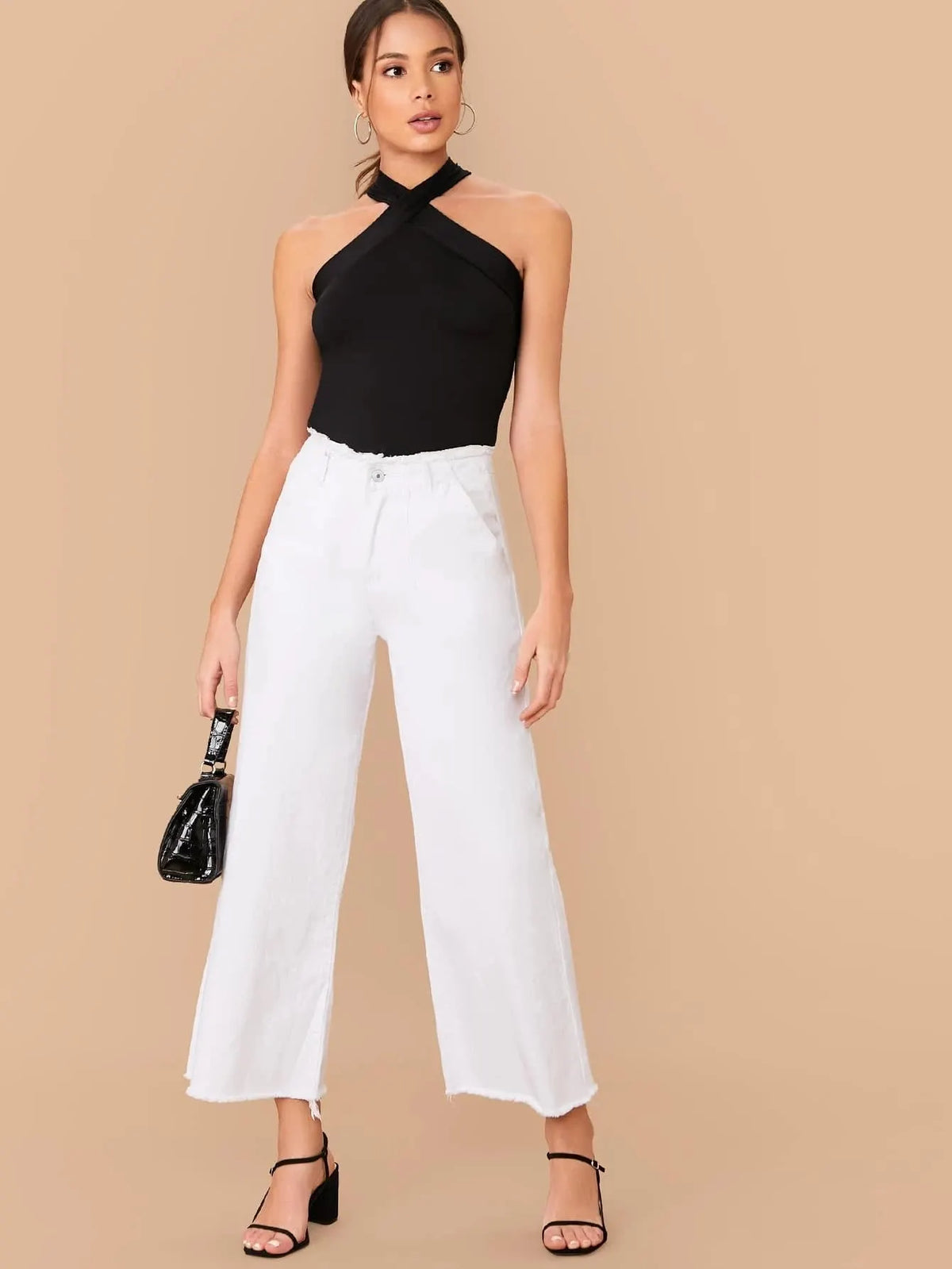 Blusa Feminina Gola TranÃ§ada