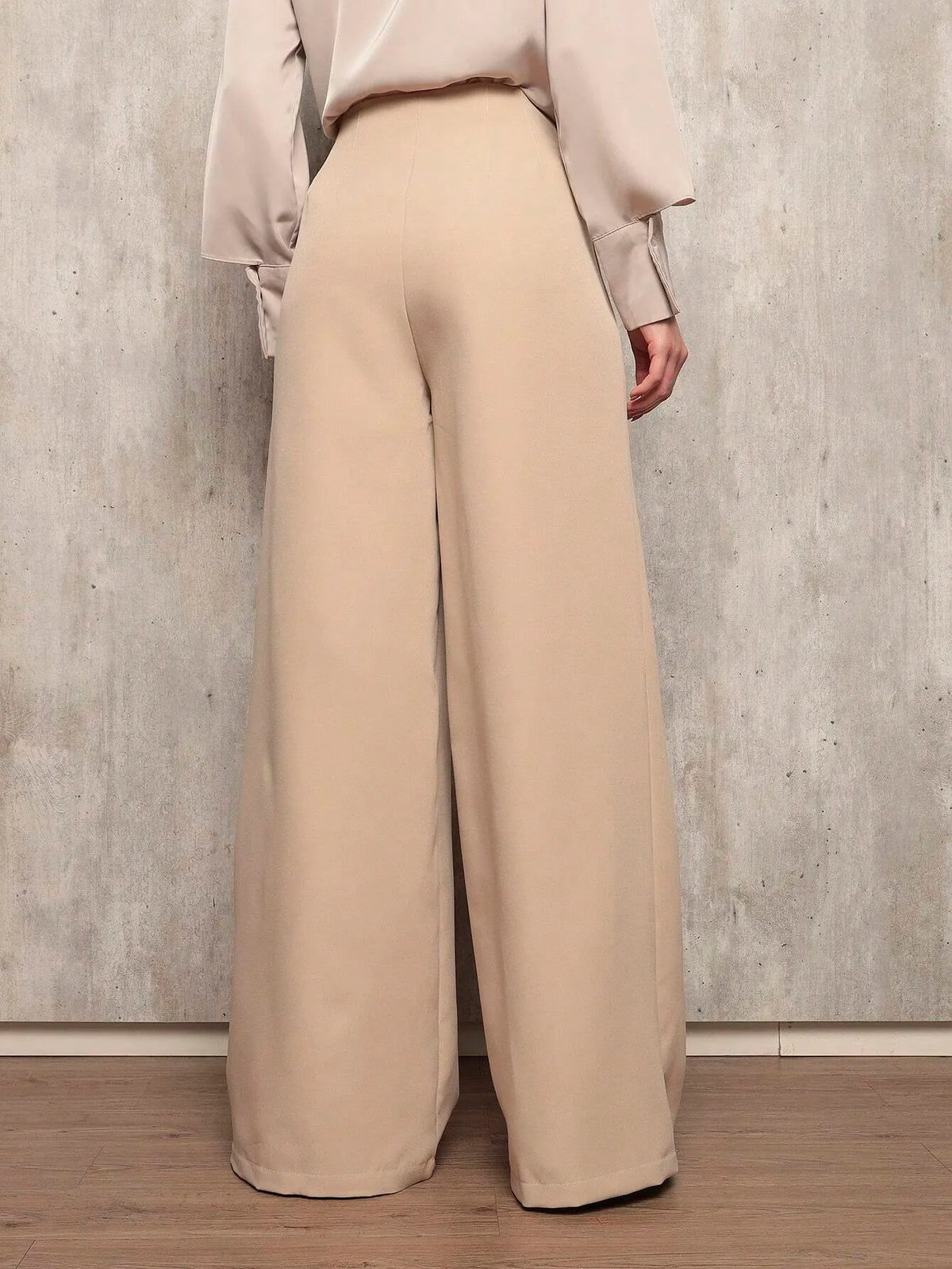 CalÃ§a Feminina Alfaiataria Pantalona Bege