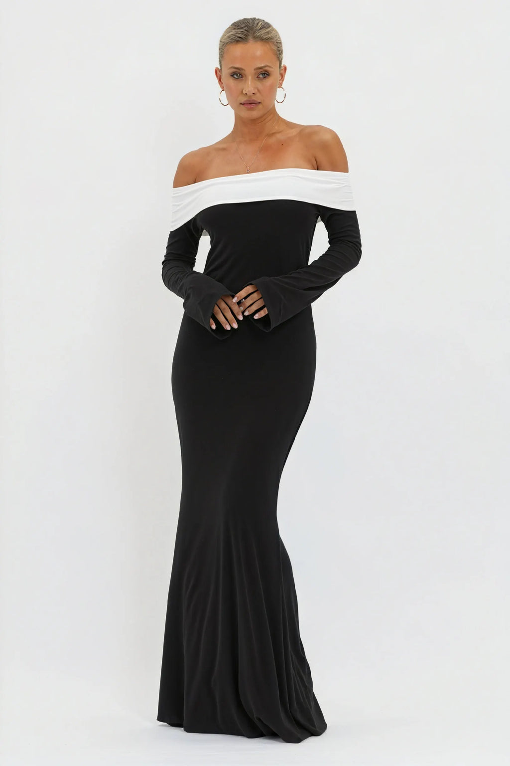 Elegantes Abendkleid mit Farbblock-Design