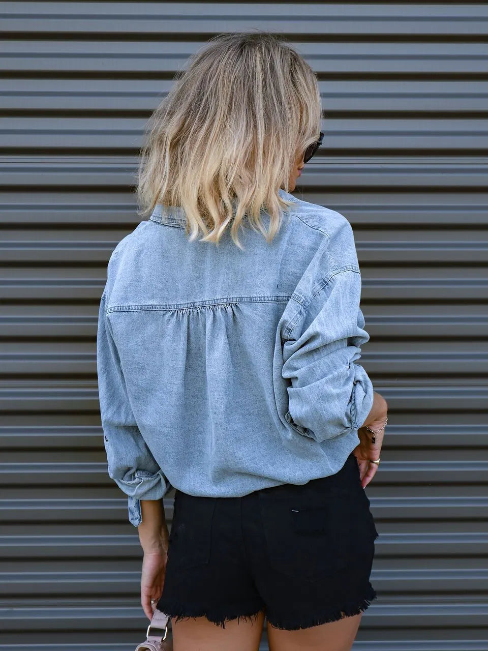 FLEUR | Denim Top Met Strikdetail â€“ Casual, Stijlvol & Perfect Voor Elke Dag