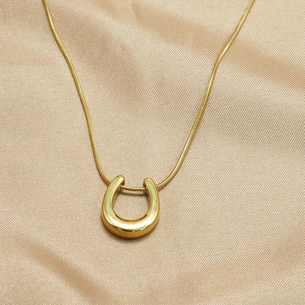 AALTJE | Lucky Hoefijzer Ketting Voor Dames Goud – 18K Gold Plated, Tijdloos, Betekenisvol