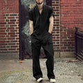 Herren Jumpsuit mit V-Ausschnitt, lockerer Passform und Seitentaschen