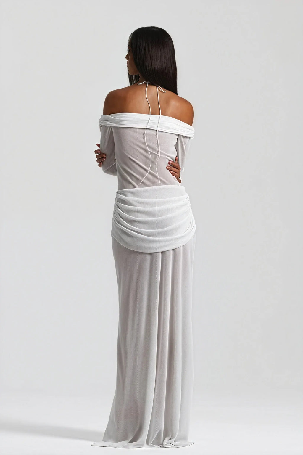 Elegantes Kleid mit Drapierung & Knotendetail