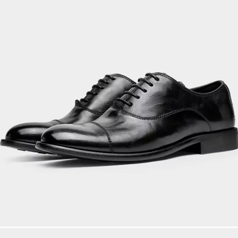 Elegante Leder Herrenschuhe Mit Schnürung Und Klassischem Design