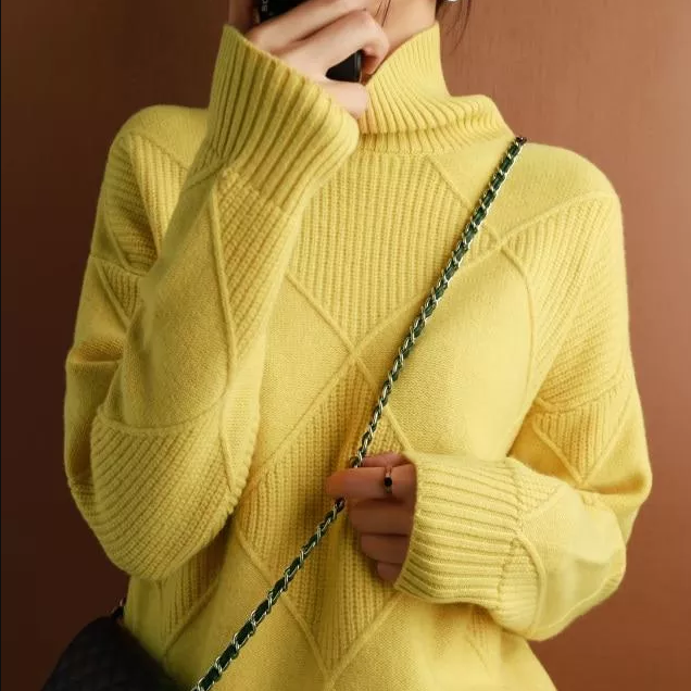 Hannover - Lose Rollkragenpullover Strickjacke